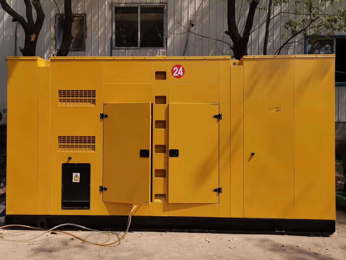 新建租赁发电机-国产柴油发电机油耗的奥秘