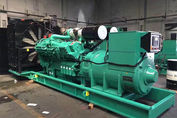 新建温度对电压测量结果的具体影响程度是多少？