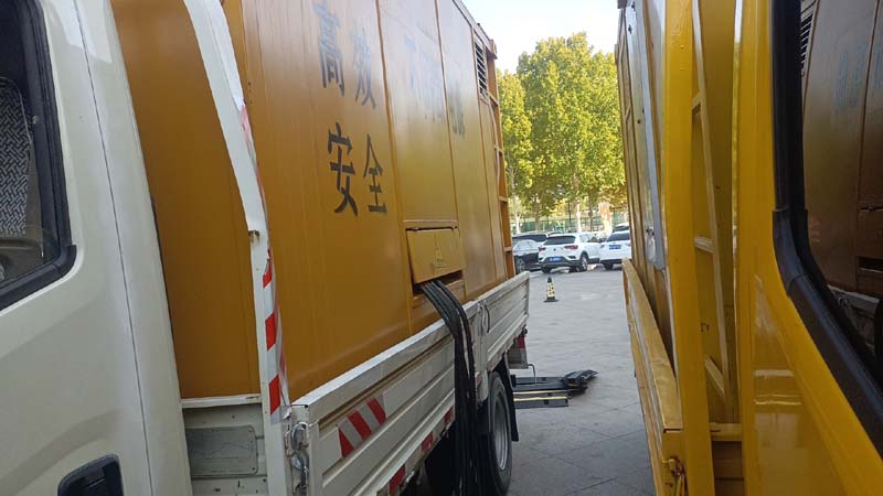 新建如何判断柴油发电机组和UPS电源的切换时间是否符合要求？