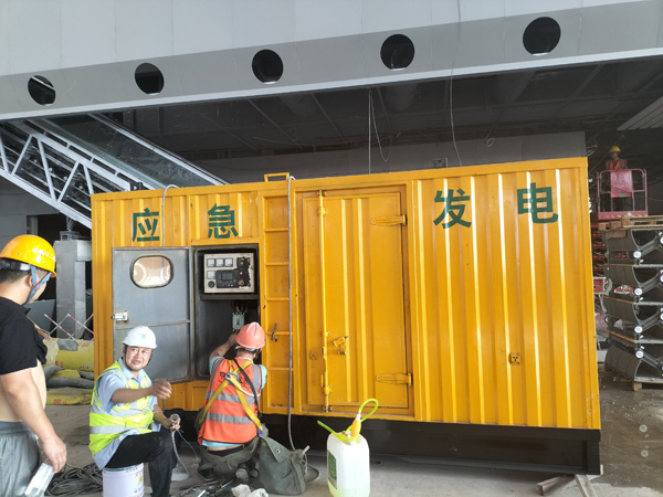 新建怎样判断空气滤清器是否需要更换？